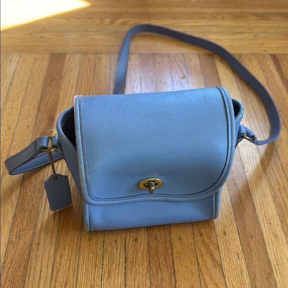 Vintage Coach Emmie Periwinkle